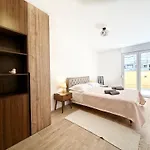 Apartment Iii *