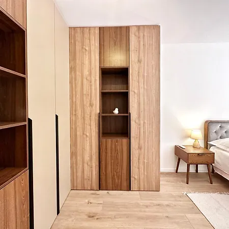 شقة Iii سبليت